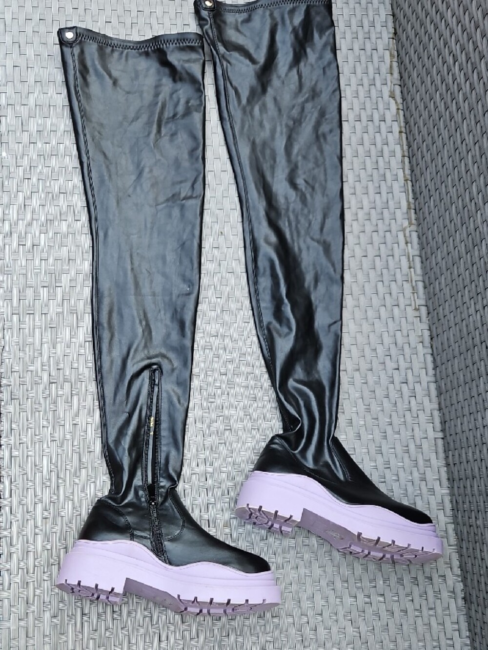 Azalea Wang Black Naomi Thigh High Boots  Purple Lug Sole Boots Flatform Size 9 - Picture 4 of 17
